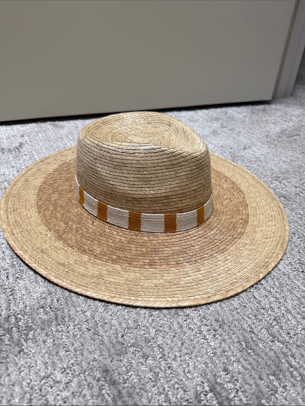 Sunshine Tienda XS/S Wide Brim Straw Hat with Mustard-White Band - Picture 2 of 6